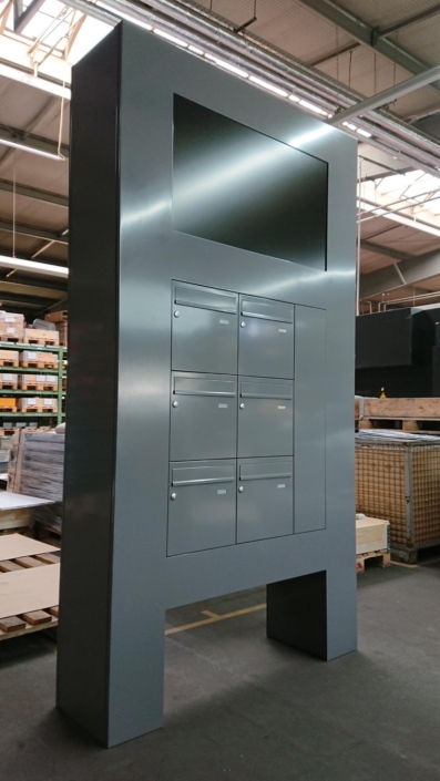 08 – Sonderanlage mit integriertem Bildschirm – Bild 01